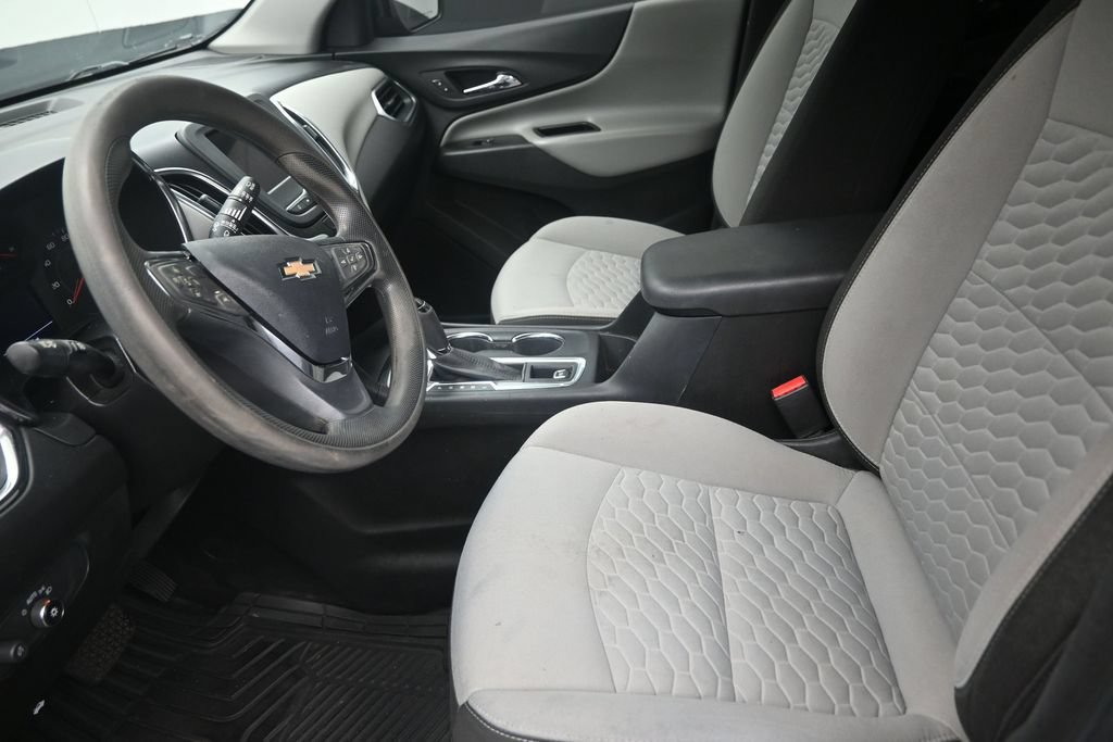 Used 2020 Chevrolet Equinox LS FWD image 12