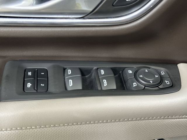 Used 2022 GMC Yukon SLT w/ SLT Premium Package image 24