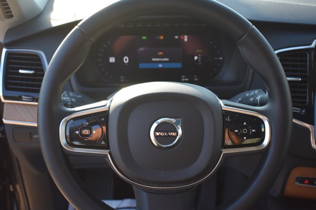 Used 2023 Volvo XC90 T8 Plus AWD/4WD image 22