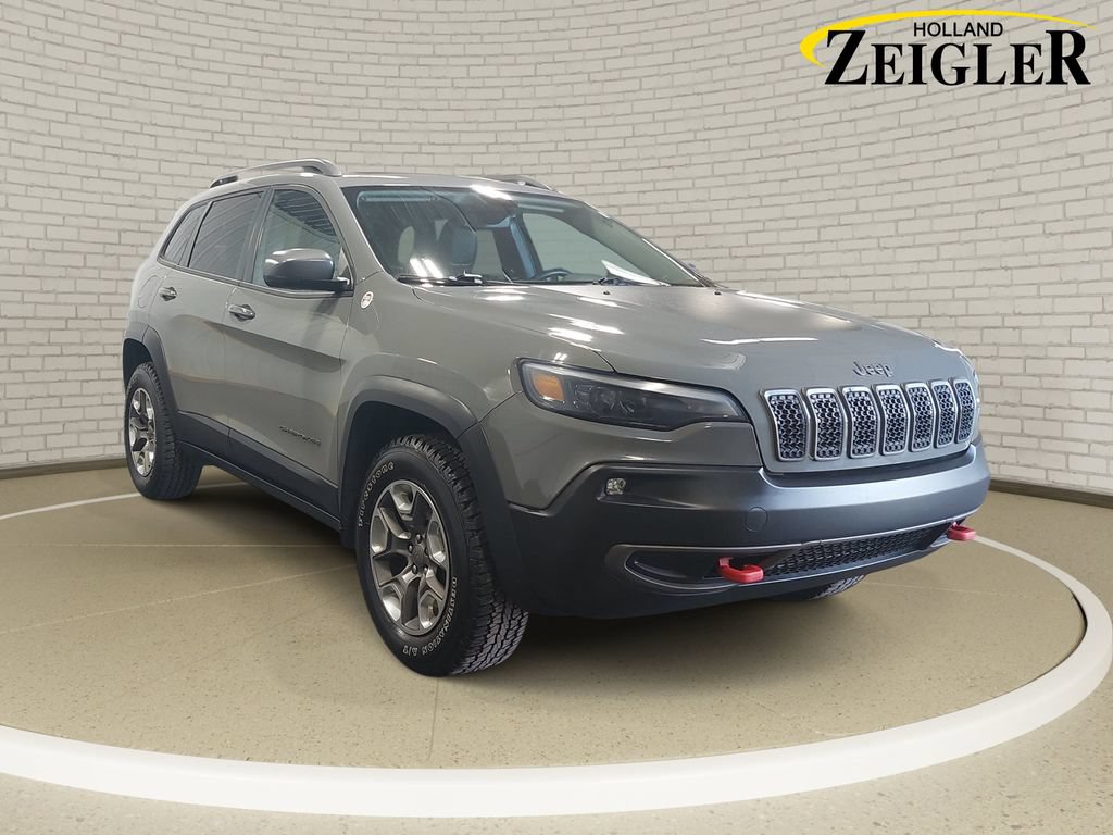 Used 2019 Jeep Cherokee Trailhawk w/ Comfort/Convenience Group AWD/4WD image 3