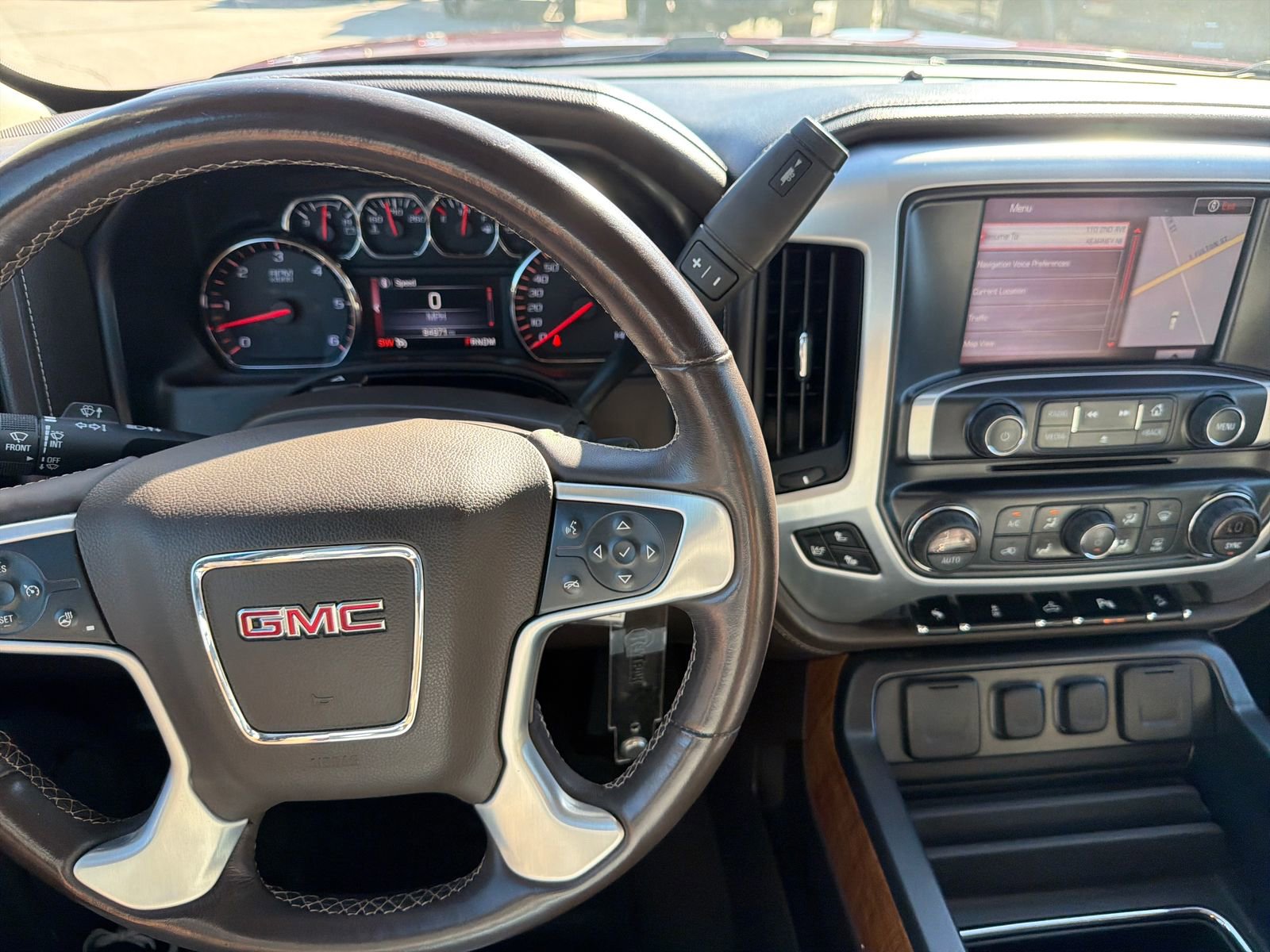 Used 2014 GMC Sierra 1500 SLT w/ SLT Crew Cab Value Package AWD/4WD image 27