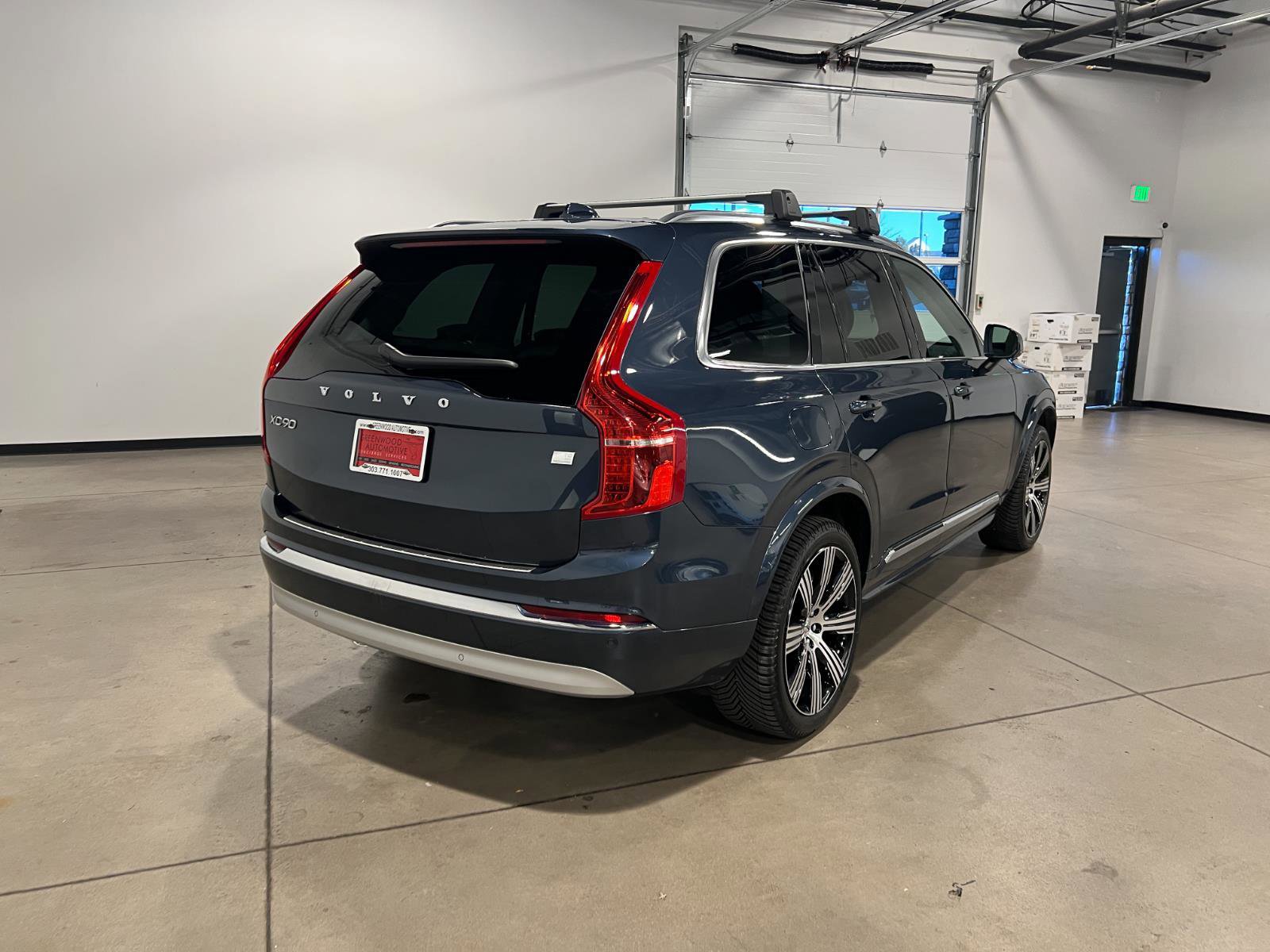 Used 2022 Volvo XC90 T8 Inscription Expression w/ Advanced Package image 3