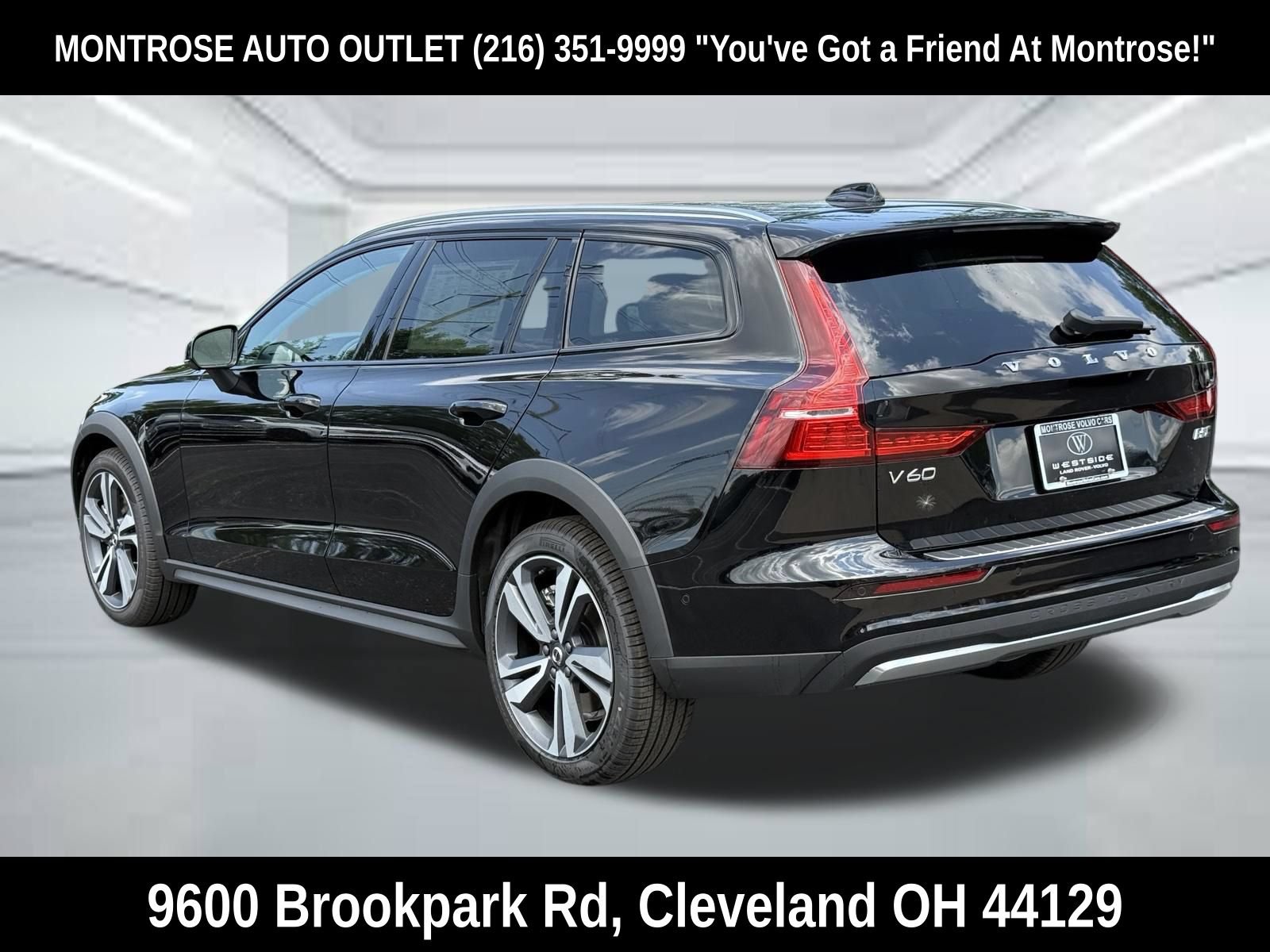 New 2026 Volvo V60 B5 Cross Country Plus w/ Protection Package Premier AWD/4WD image 3