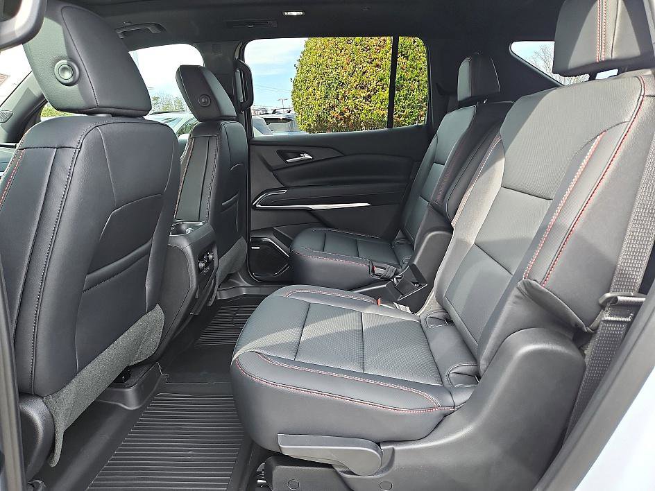 New 2026 Chevrolet Traverse Z71 w/ Enhanced Driving Package AWD/4WD image 10