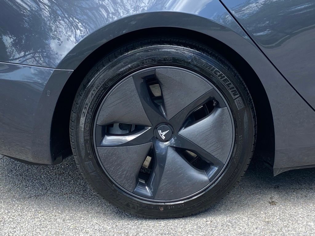 Used 2019 Tesla Model 3 Long Range image 17