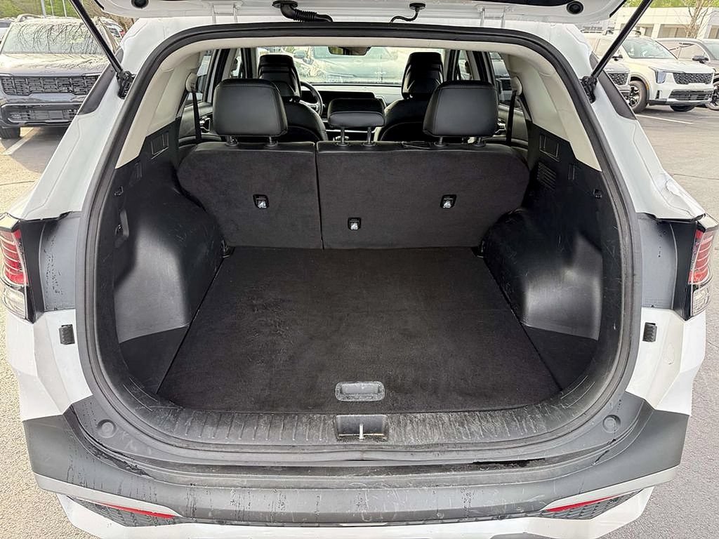 Used 2024 Kia Sportage EX FWD image 13
