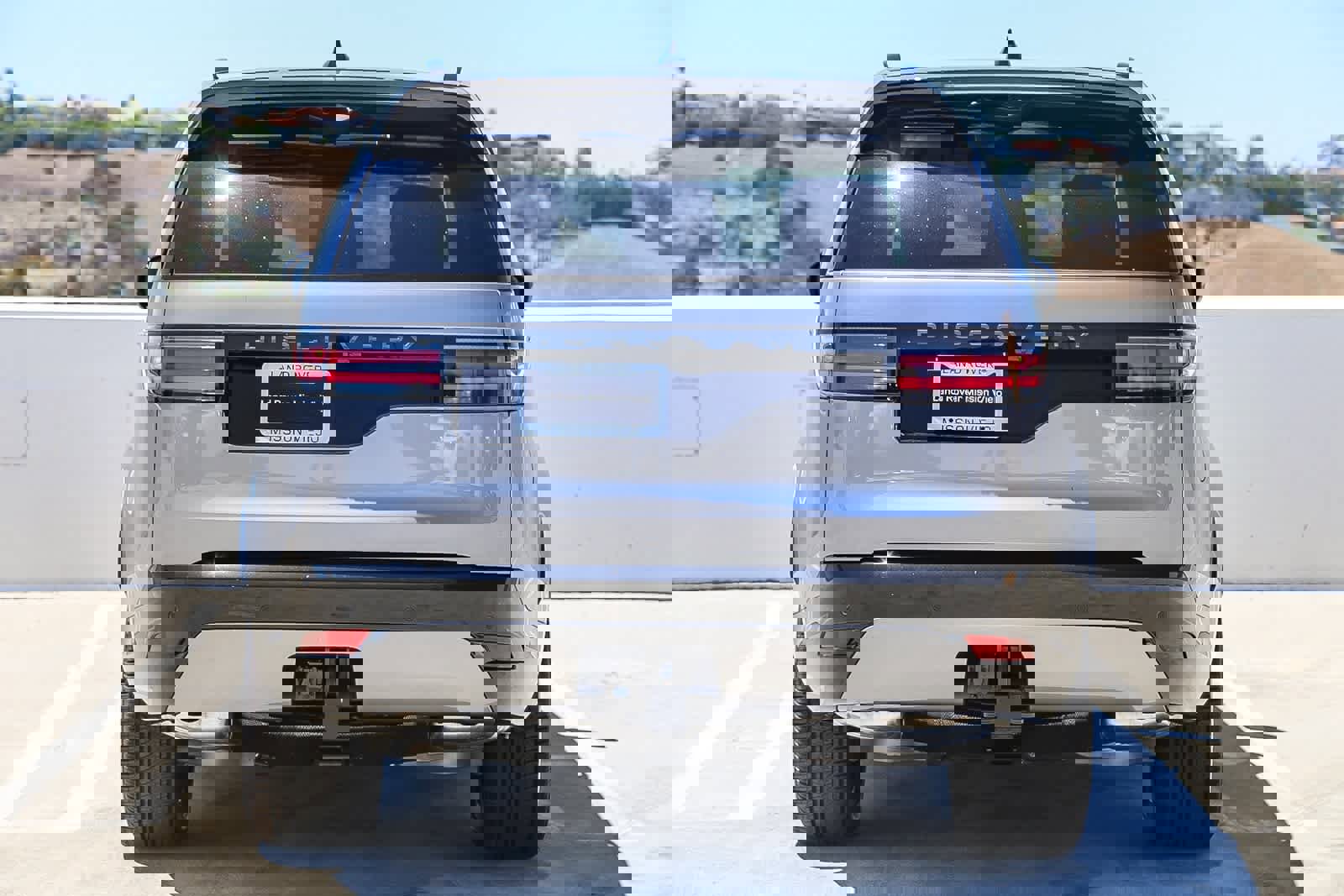New 2025 Land Rover Discovery Dynamic SE image 7
