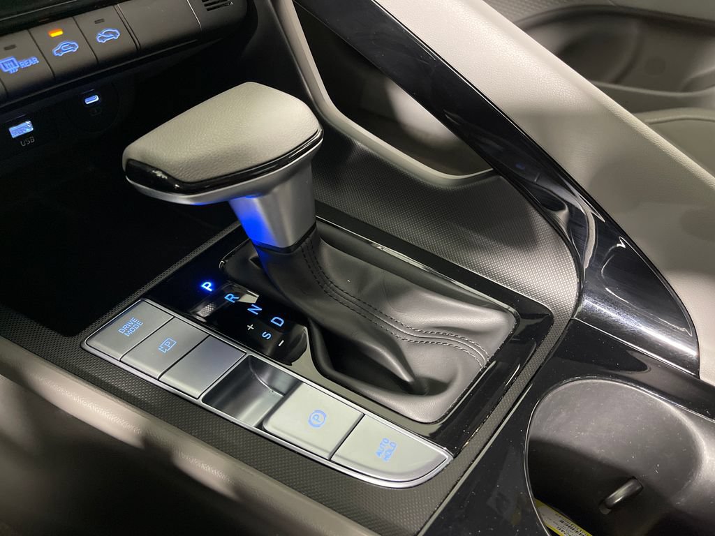 Certified 2026 Hyundai Elantra Hybrid FWD image 24