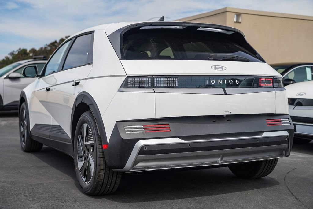 New 2025 Hyundai Ioniq 5 SE RWD image 6