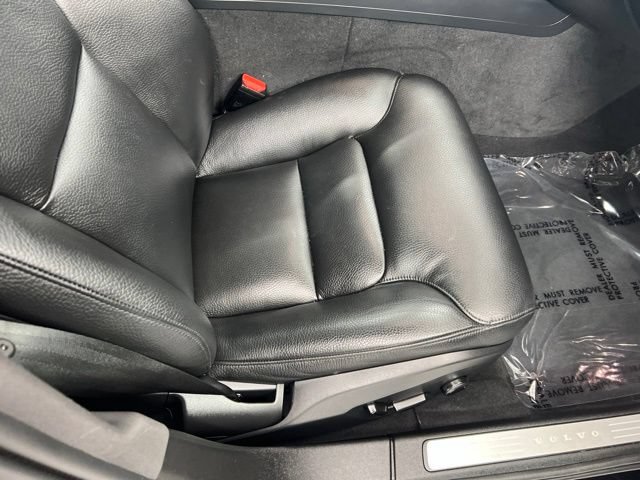 Used 2024 Volvo S60 B5 Plus AWD/4WD image 23
