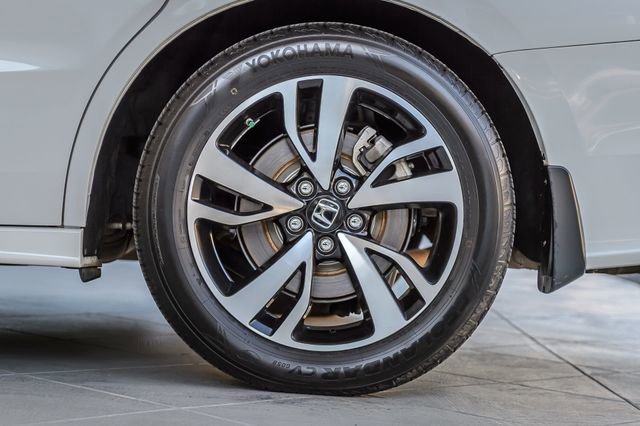 Used 2020 Honda Odyssey Elite image 14