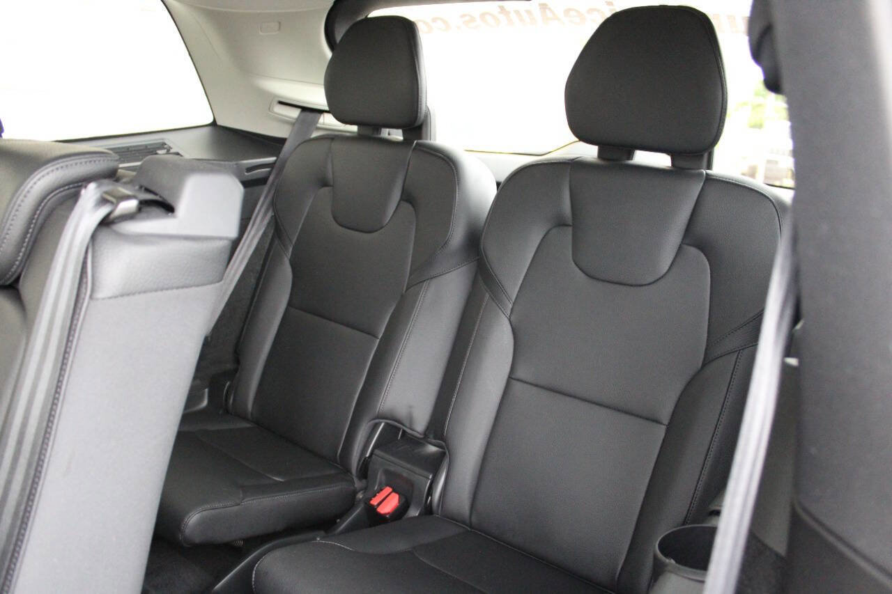 Used 2016 Volvo XC90 T6 Momentum image 15