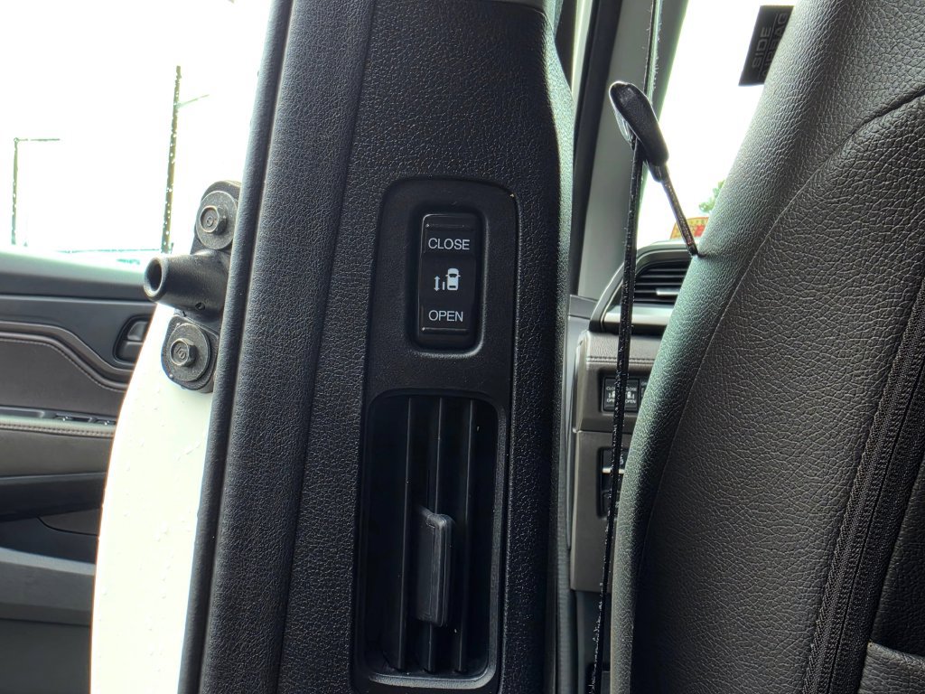 Used 2018 Honda Odyssey EX-L image 24
