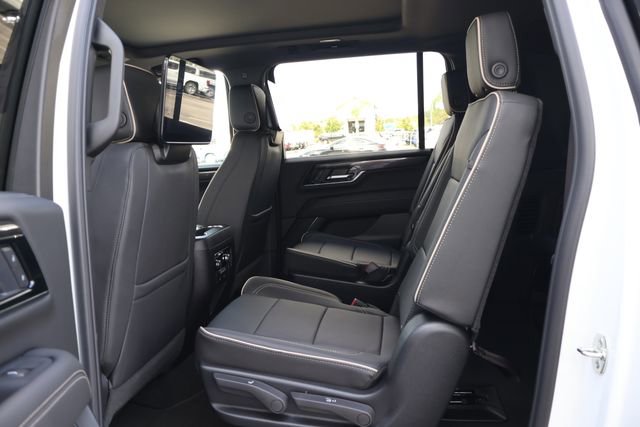 New 2026 GMC Yukon XL Elevation w/ Elevation Premium Package RWD image 16