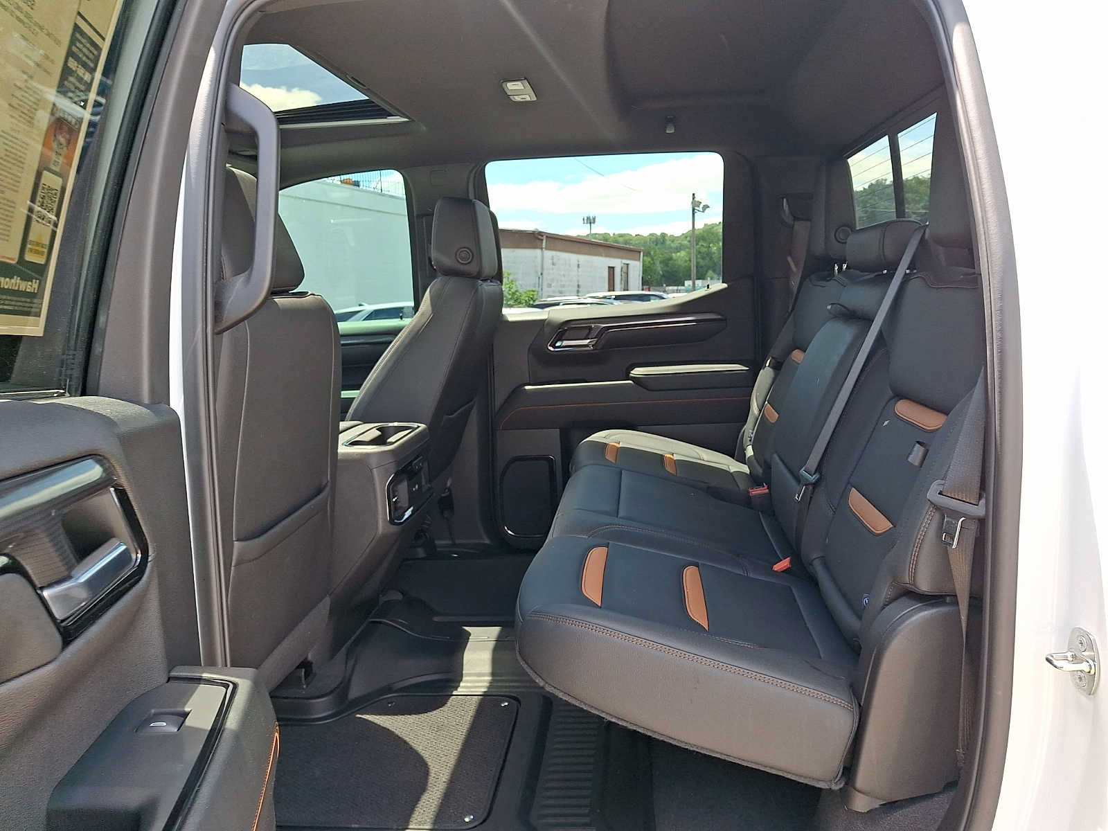 Certified 2024 GMC Sierra 1500 AT4 w/ Technology Package AWD/4WD image 10