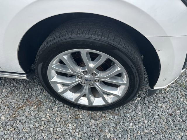 Used 2018 Ford Expedition Max Platinum RWD image 9