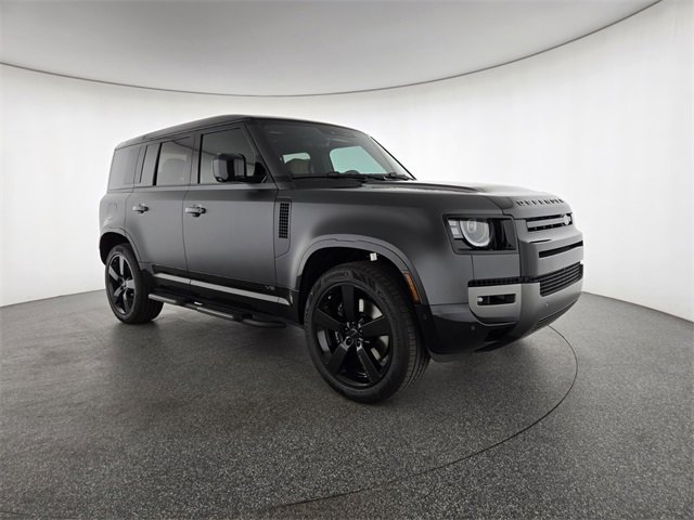 New 2026 Land Rover Defender 110 V8 video 1