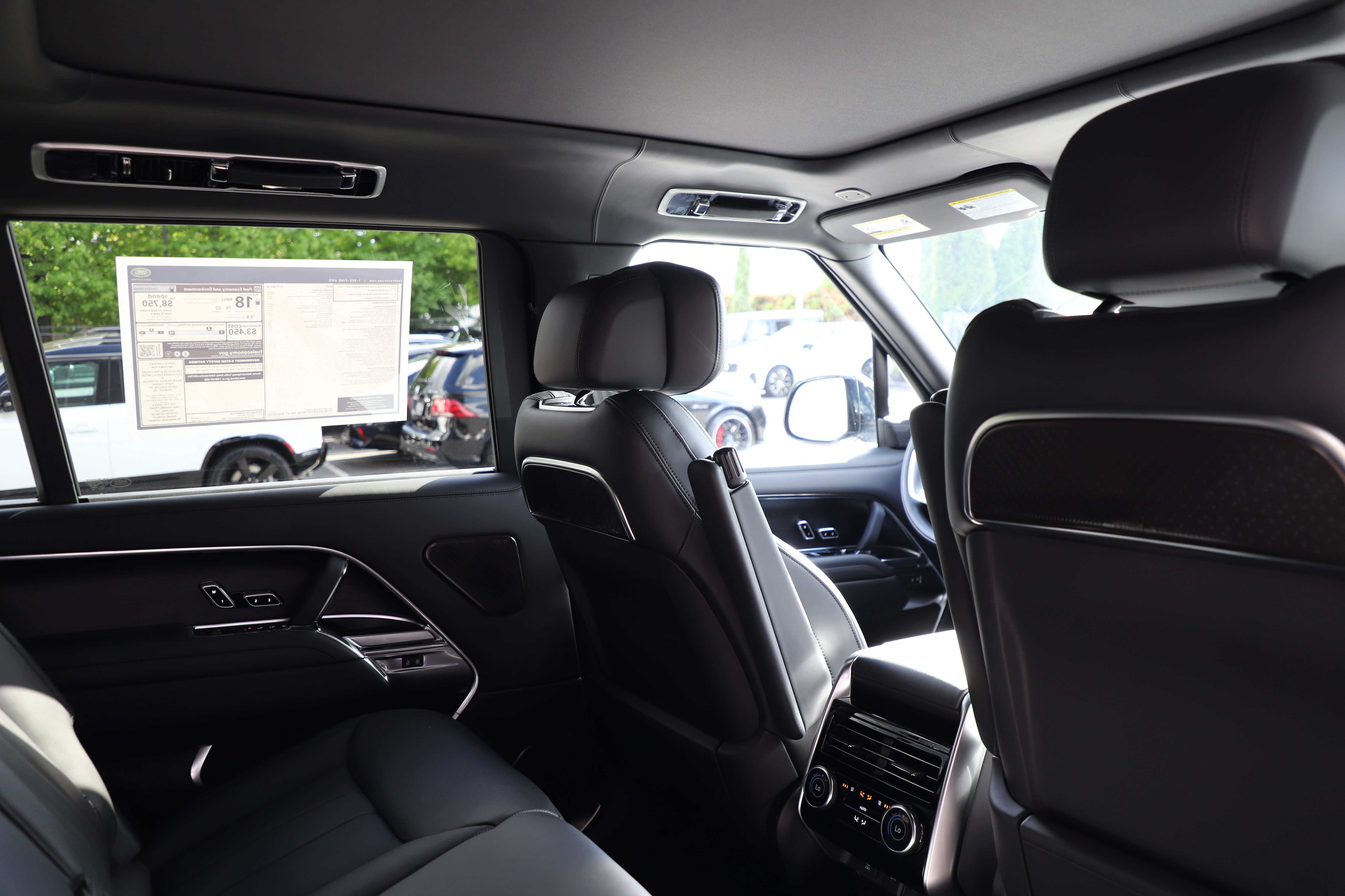 New 2026 Land Rover Range Rover Long Wheelbase Autobiography AWD/4WD image 9