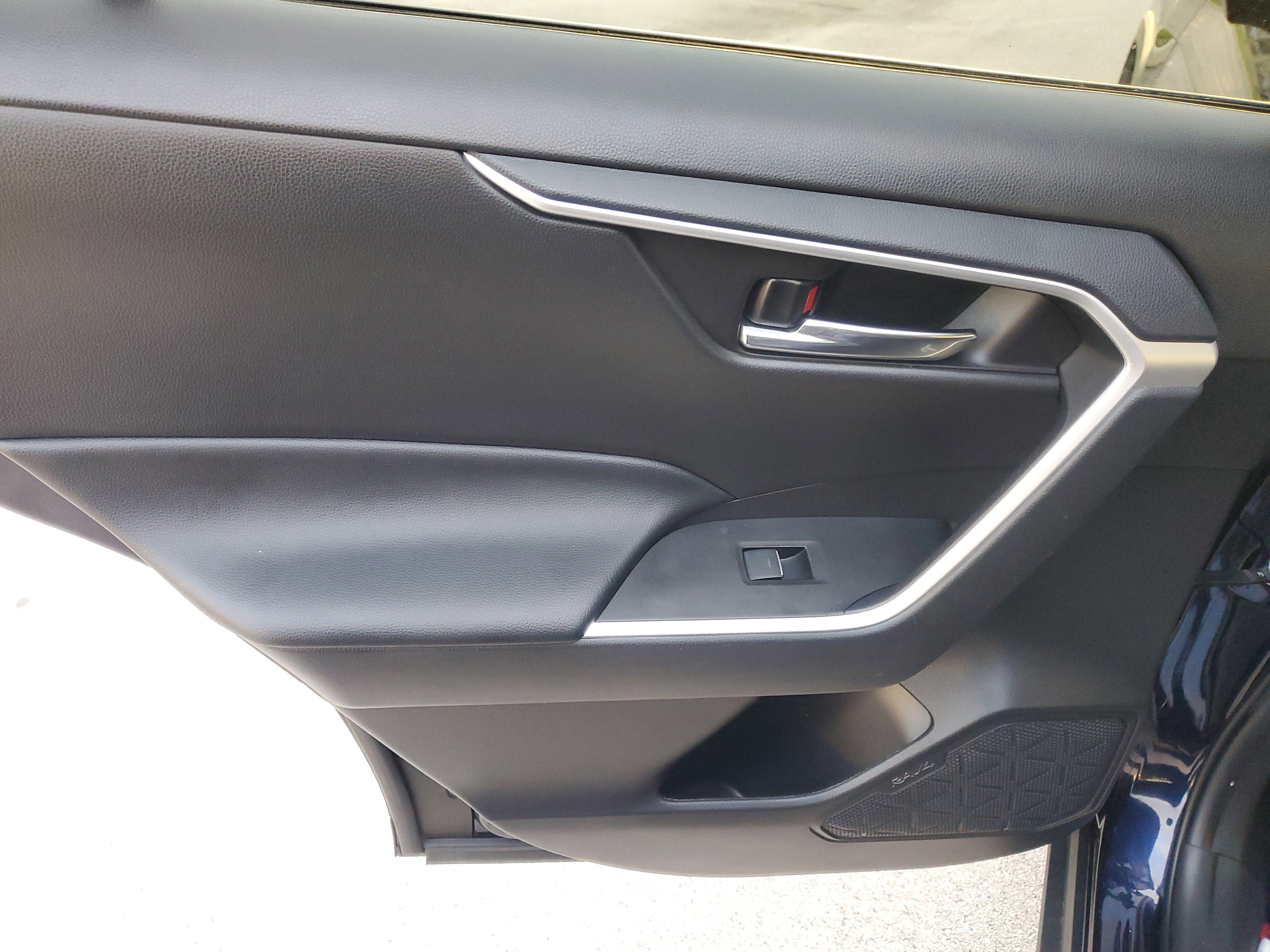 Used 2024 Toyota RAV4 XLE Premium image 15