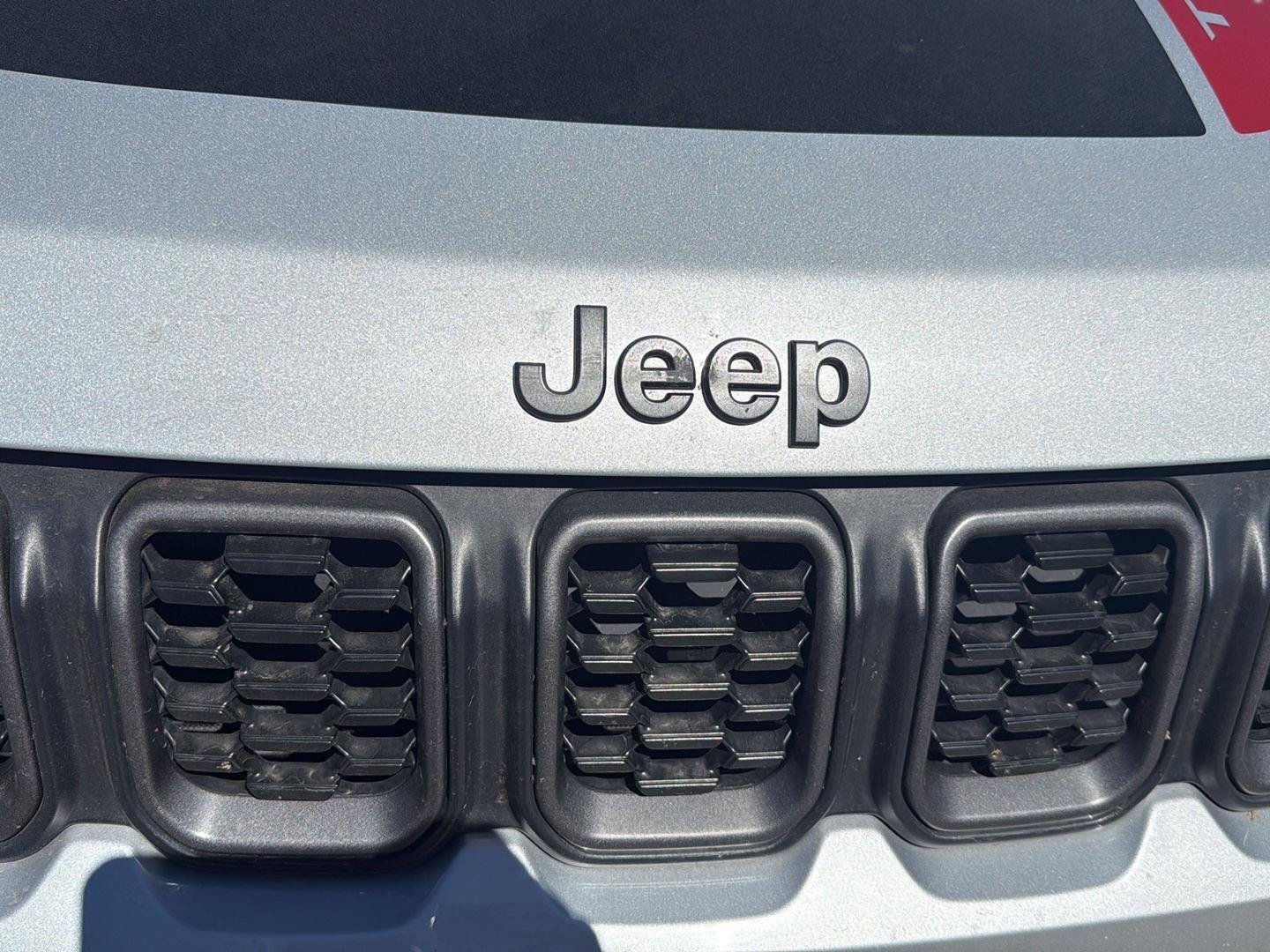 Used 2024 Jeep Compass Trailhawk AWD/4WD image 17