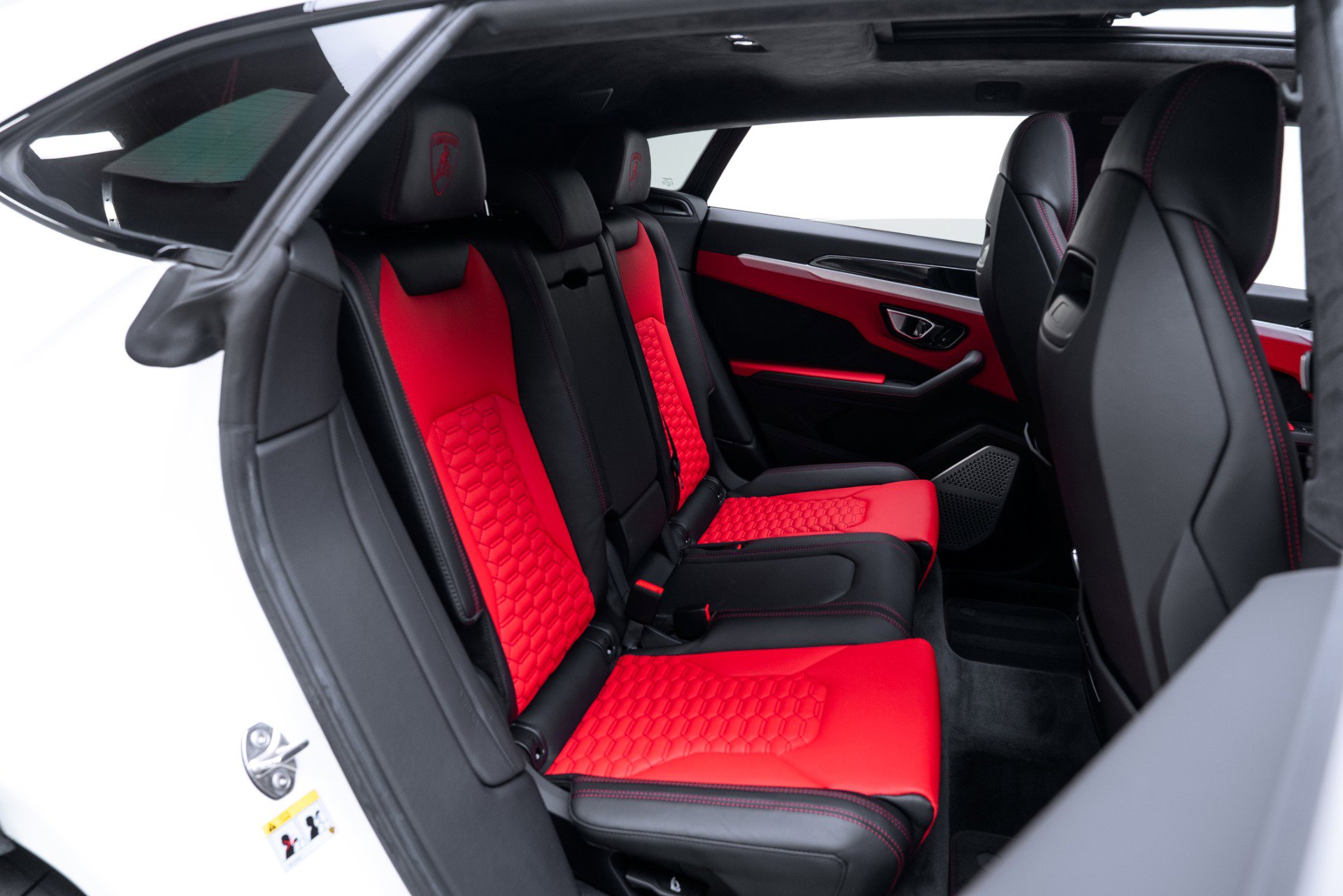 Used 2021 Lamborghini Urus AWD/4WD image 17