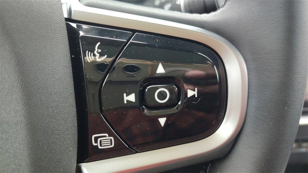 New 2026 Volvo XC90 B5 Plus image 14