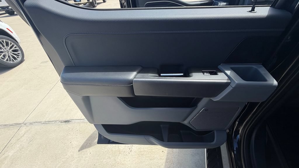Used 2021 Ford F150 XLT w/ Equipment Group 302A High AWD/4WD image 18
