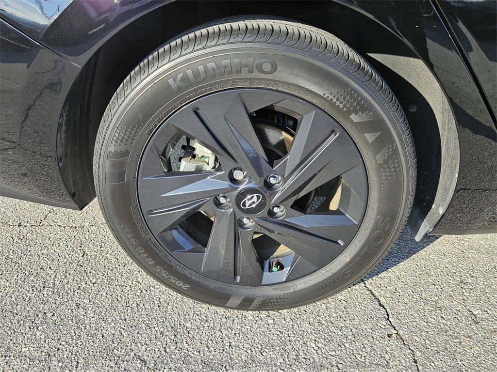 Used 2023 Hyundai Elantra Blue image 38