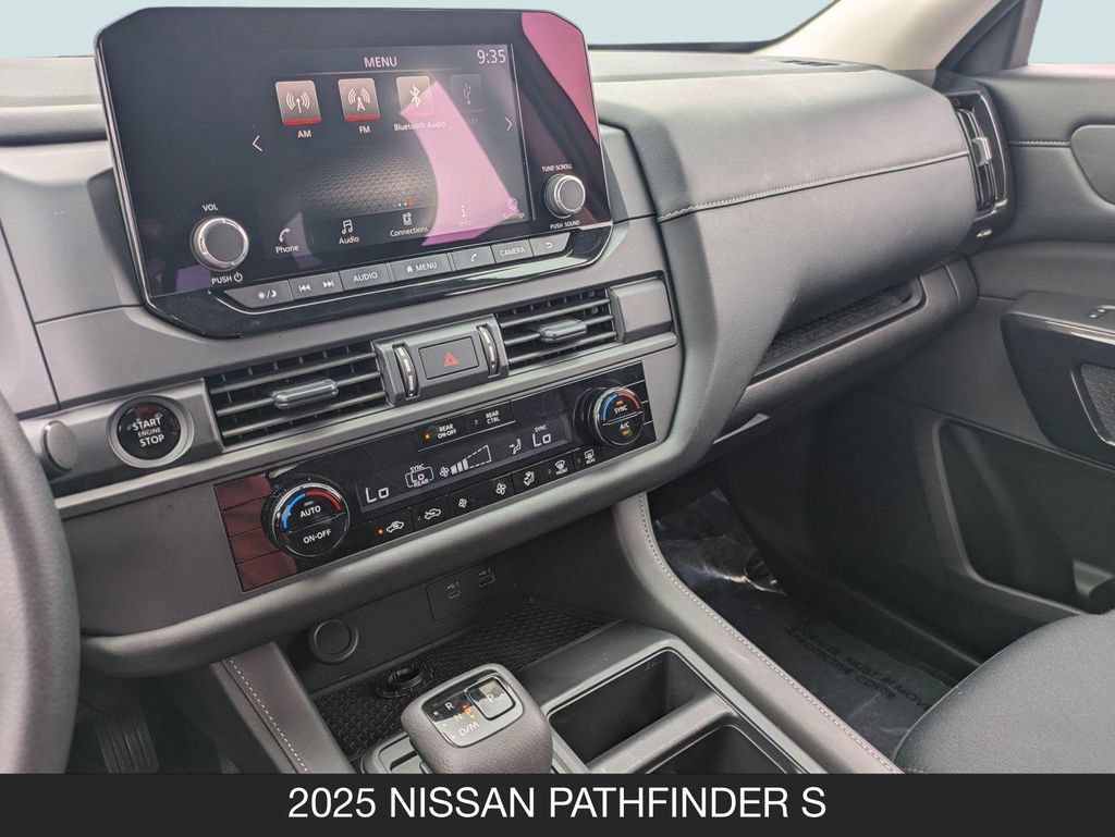 Used 2025 Nissan Pathfinder S FWD image 20