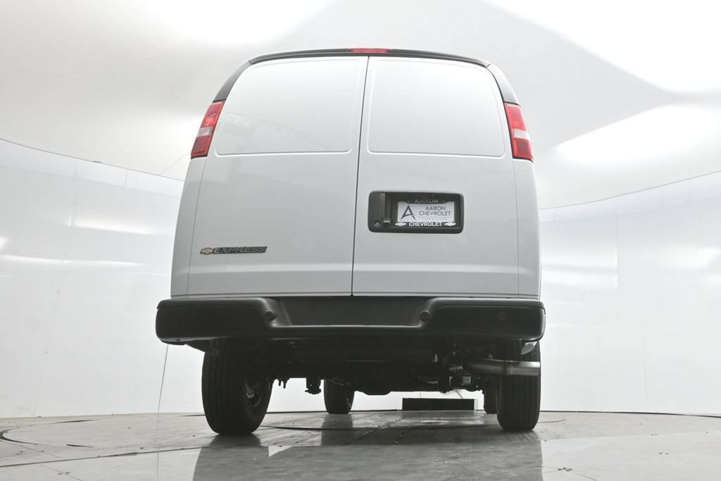 New 2026 Chevrolet Express 2500 w/ Driver Convenience Package RWD image 64