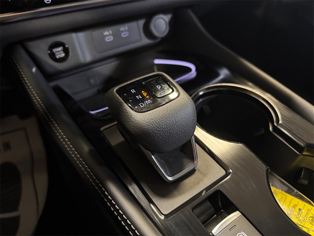 Used 2024 Nissan Rogue Platinum w/ Platinum Premium Package image 21