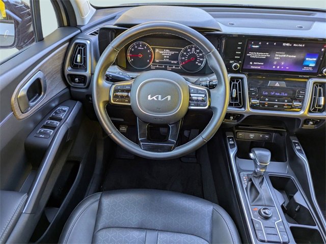 Used 2023 Kia Sorento S image 18