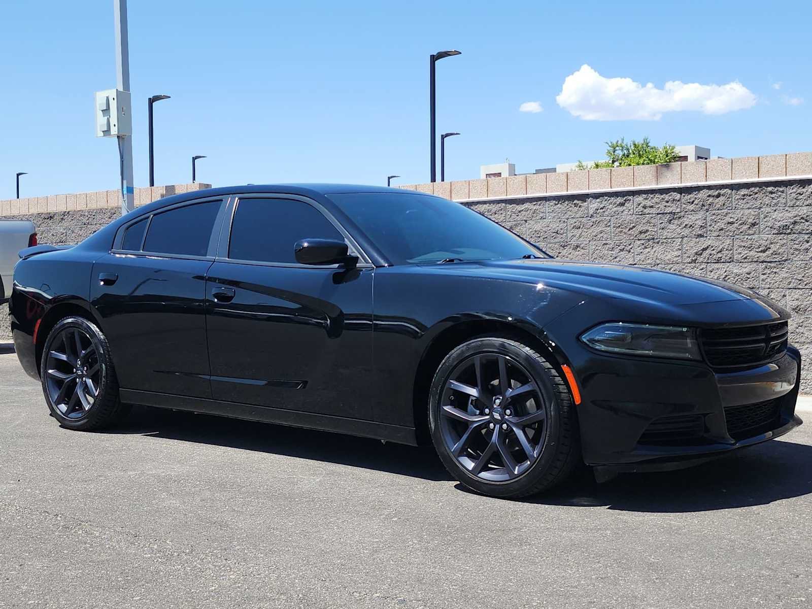 Used 2023 Dodge Charger SXT w/ Blacktop Package RWD image 2
