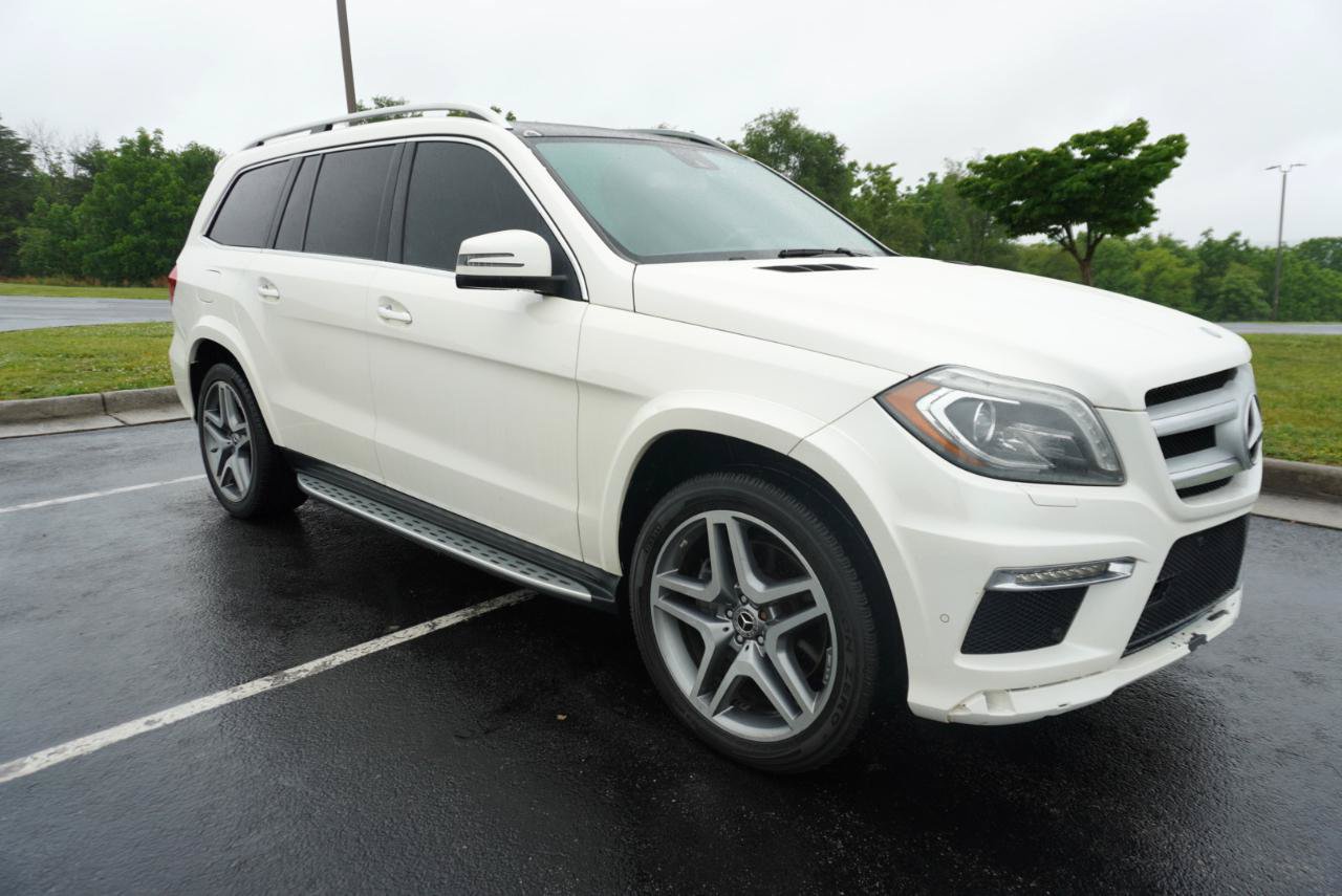 Used 2013 Mercedes-Benz GL 550 4MATIC image 16