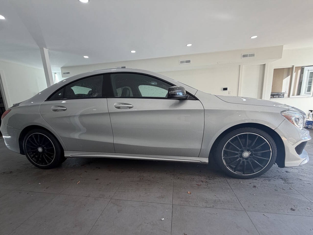 Used 2016 Mercedes-Benz CLA 250 4MATIC image 9