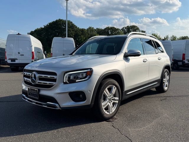 Used 2023 Mercedes-Benz GLB 250 4MATIC image 3