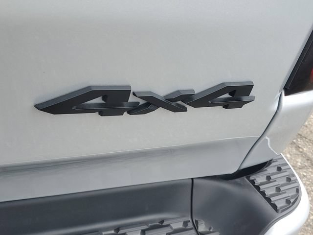 New 2026 RAM 1500 Laramie w/ Night Edition AWD/4WD image 6