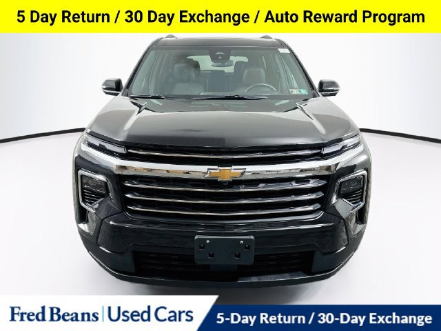 Used 2025 Chevrolet Traverse LT w/ Sun and Wheel Package AWD/4WD image 3