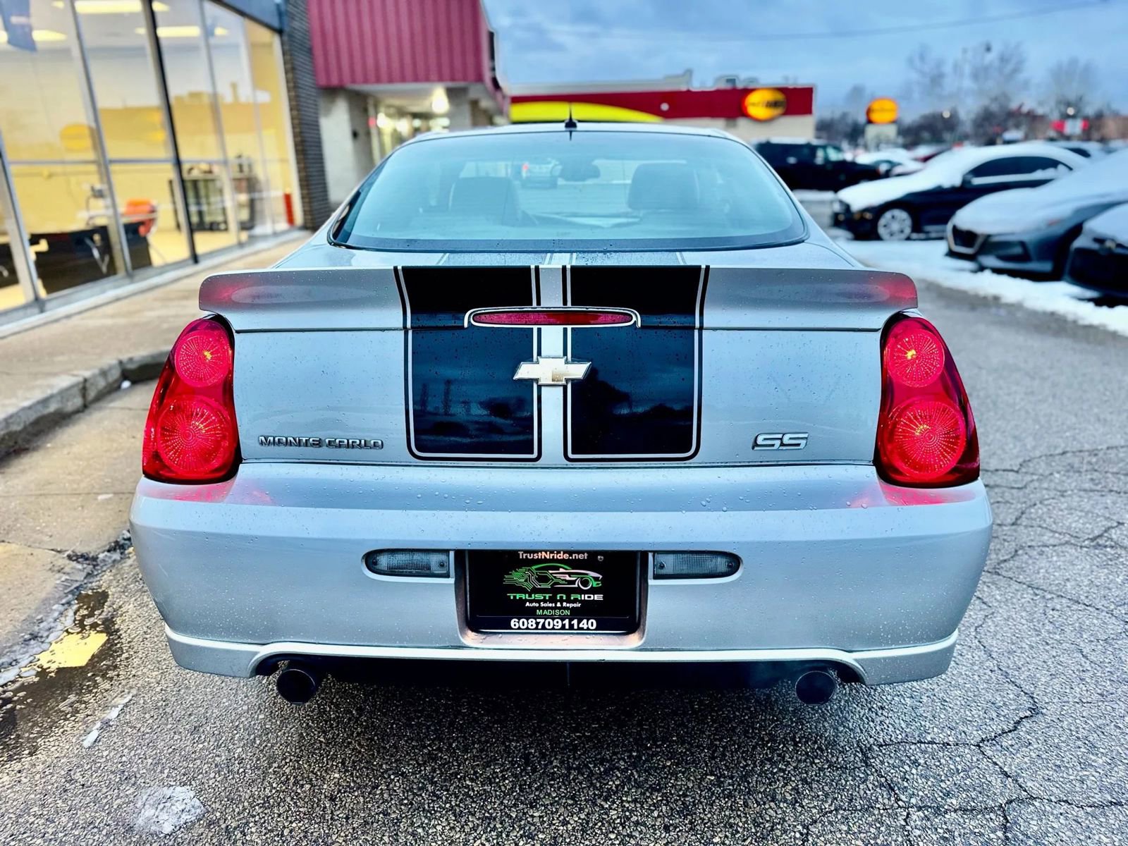 Used 2007 Chevrolet Monte Carlo SS w/ Black Rally Stripe Package image 6