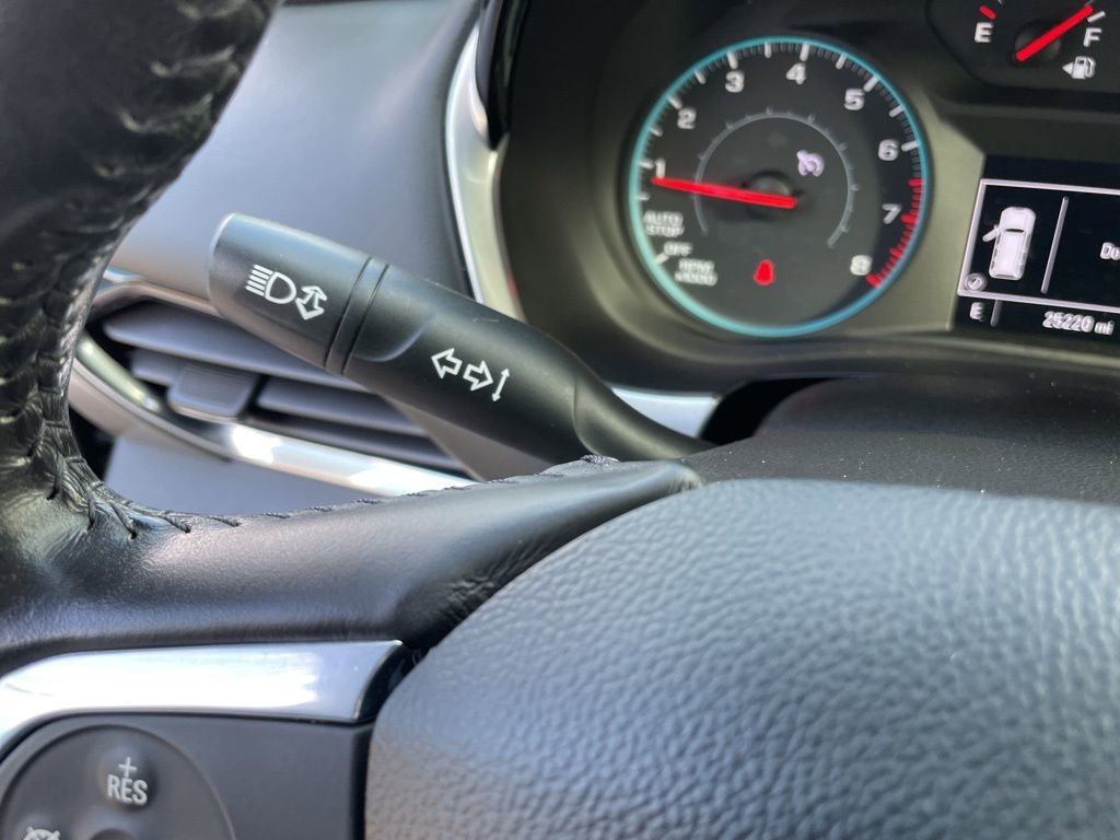 Used 2021 Chevrolet Traverse LT image 15