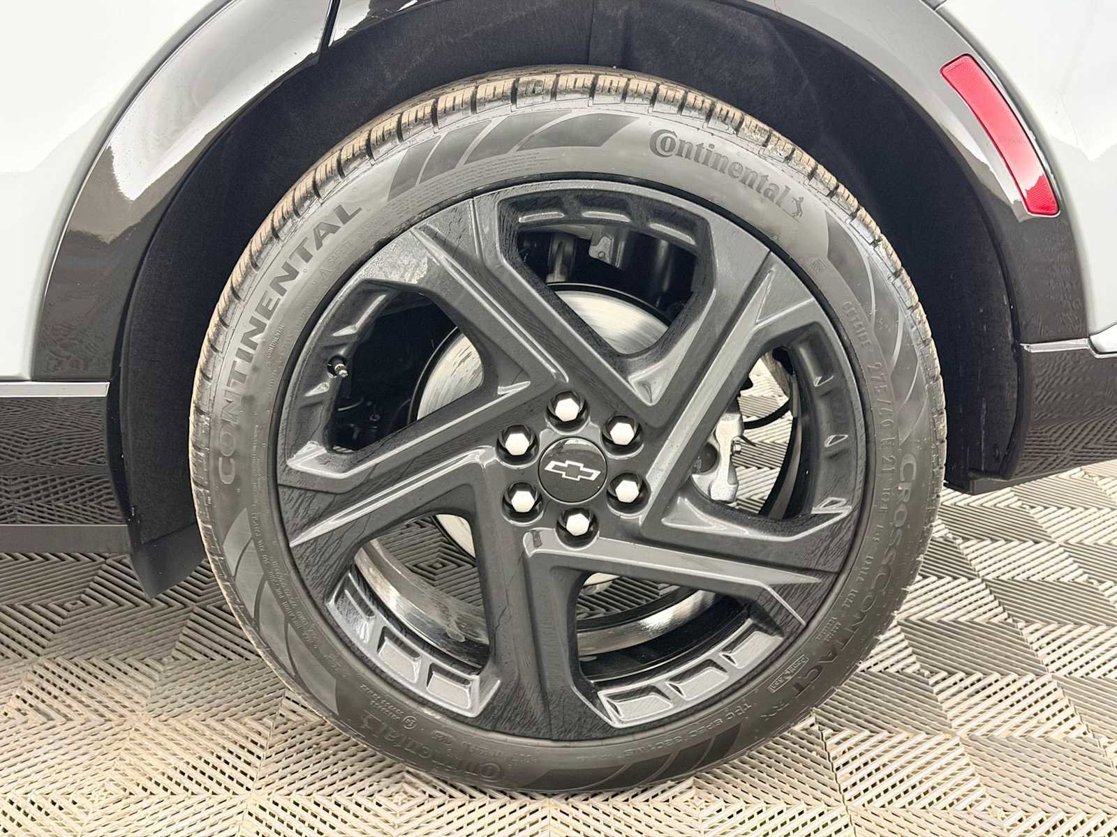 New 2026 Chevrolet Equinox EV RS image 13