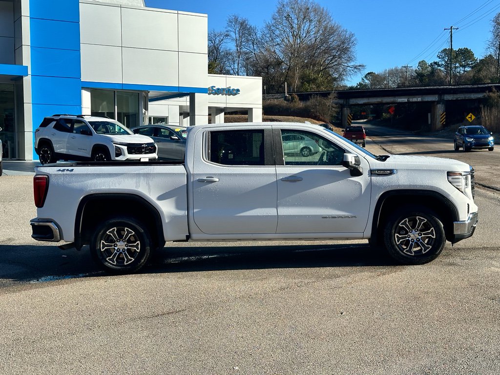 Used 2025 GMC Sierra 1500 SLT AWD/4WD image 2