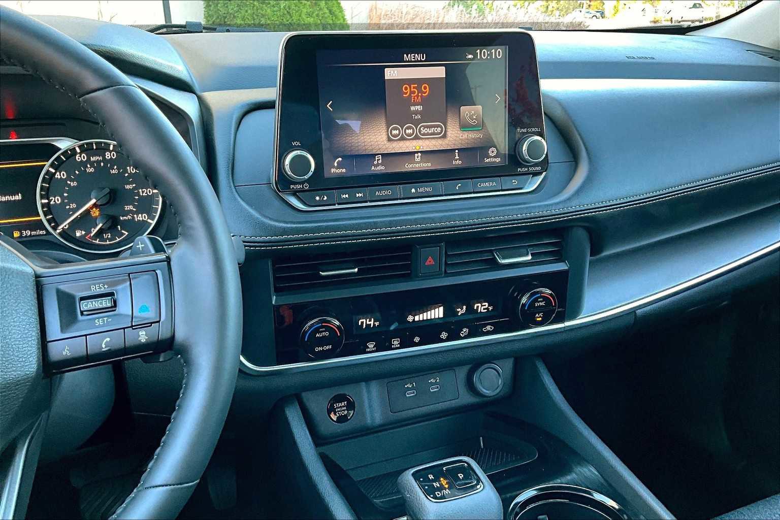 Used 2025 Nissan Rogue SV image 6