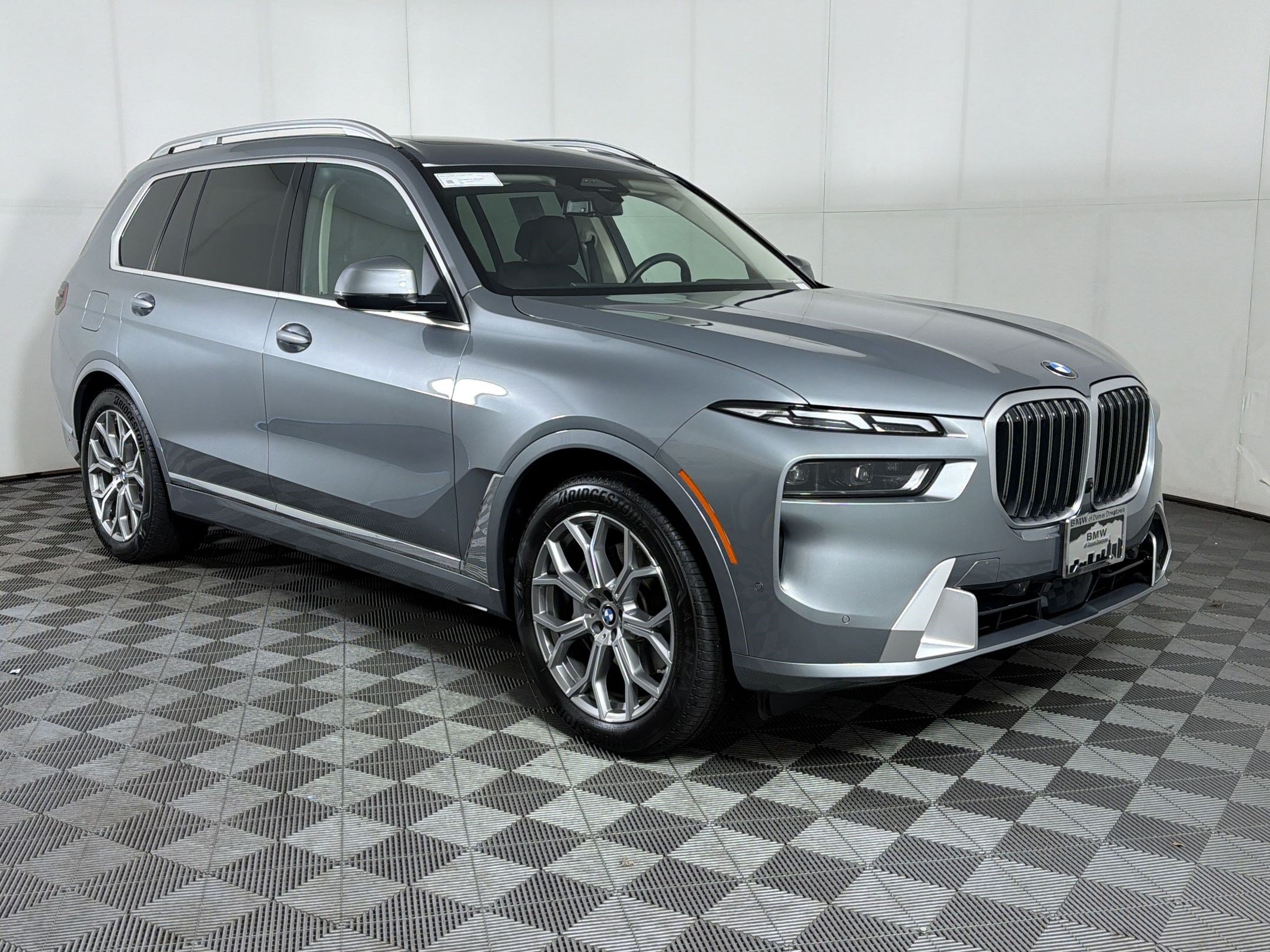 Used 2026 BMW X7 xDrive40i w/ Premium Package AWD/4WD image 7