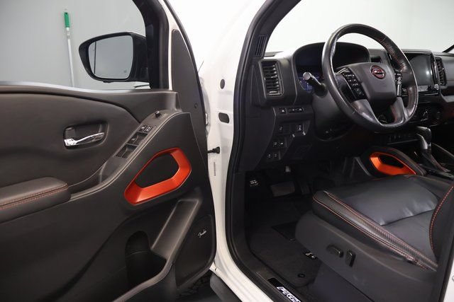 Used 2023 Nissan Frontier PRO-4X w/ Pro-4X Premium Package AWD/4WD image 8
