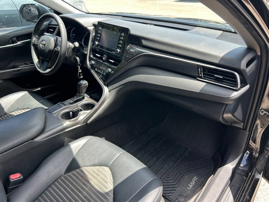 Used 2022 Toyota Camry SE FWD image 33