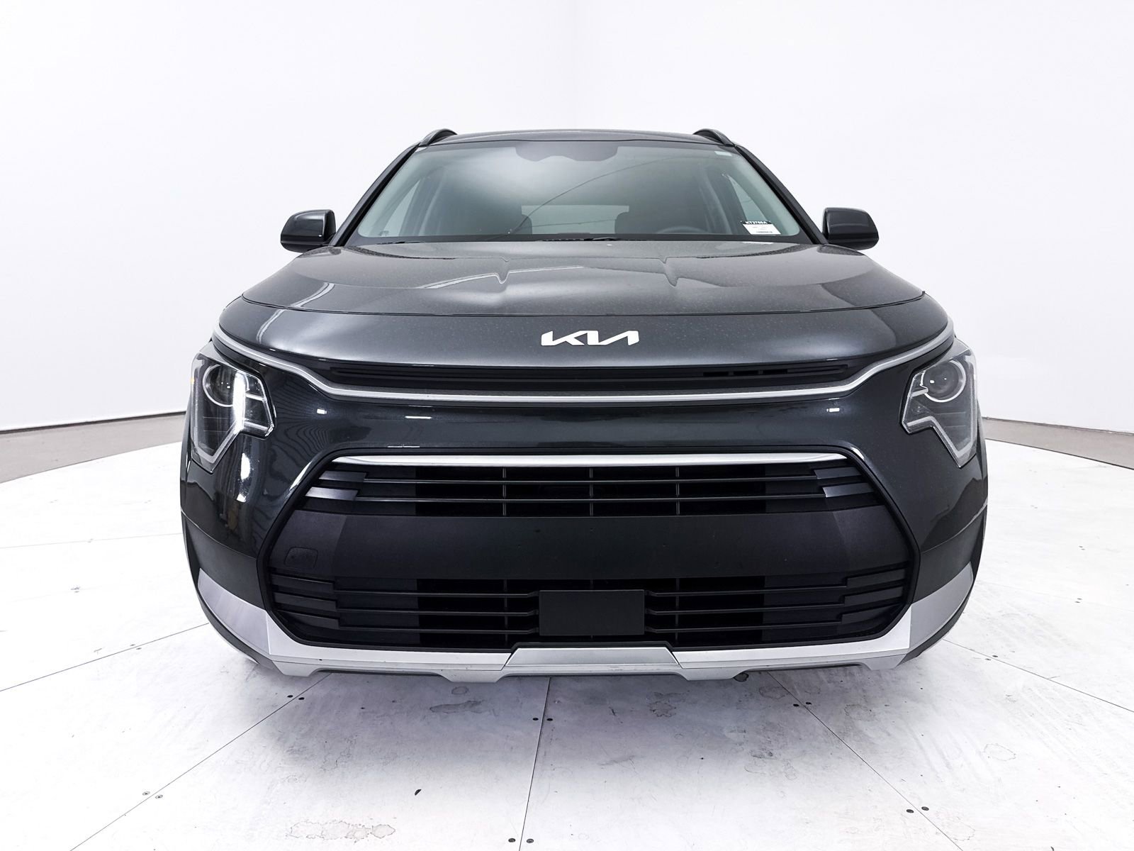 Certified 2025 Kia Niro EX image 13