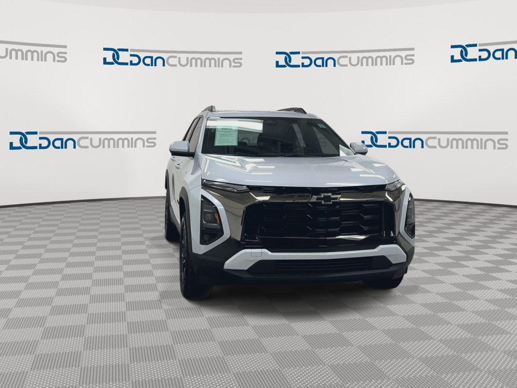 Used 2026 Chevrolet Equinox ACTIV w/ Safety and Technology Package AWD/4WD image 3