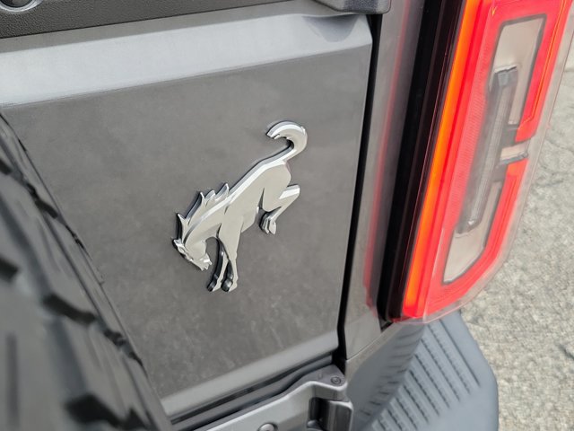 Used 2023 Ford Bronco Everglades AWD/4WD image 5
