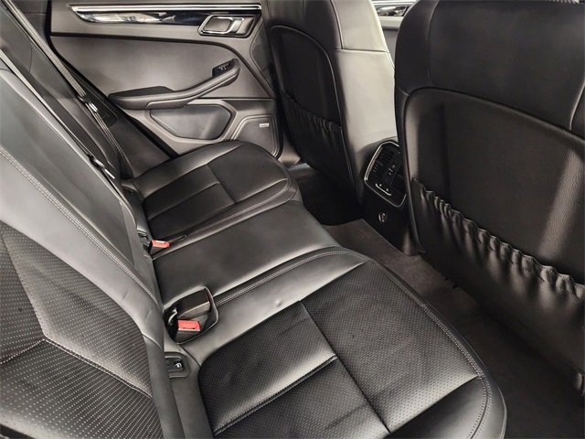 Used 2019 Porsche Macan image 30